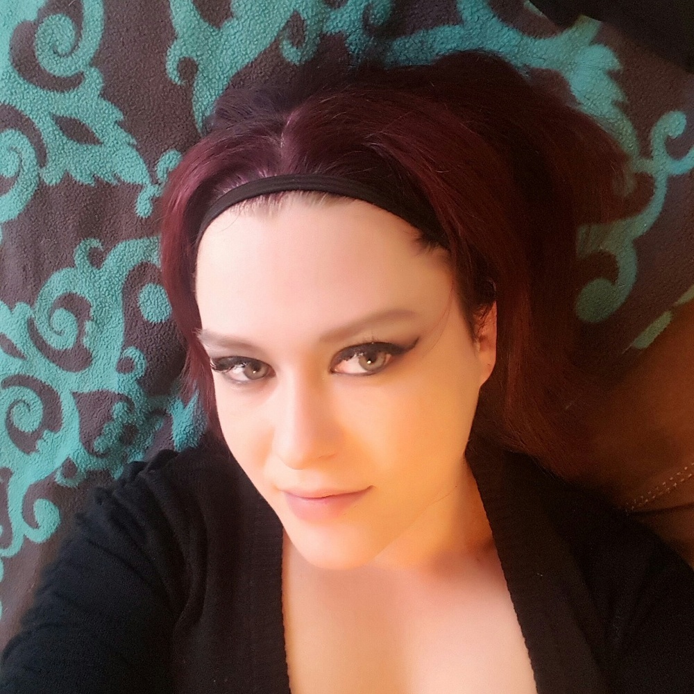 Meet your Posher, Crystal